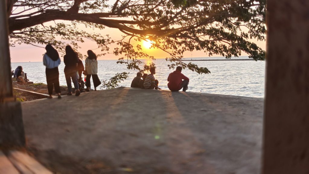 Pemandangan Sore Hari